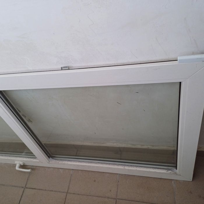 Продам новую балконную дверь