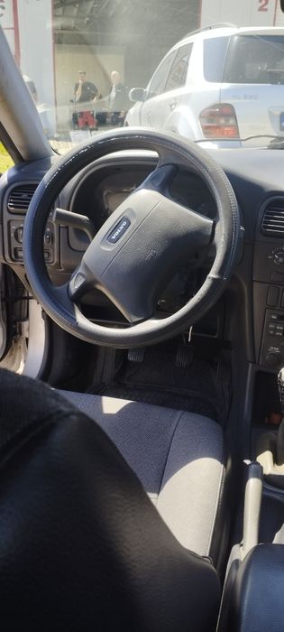 Лек автомобил  Волво