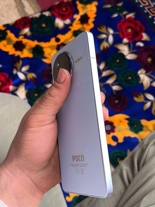 POCO F7 pro  512 GB 12+12Ram