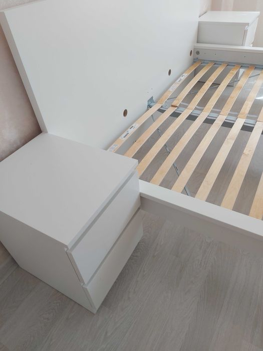 Кровать с тумбочками IKEA