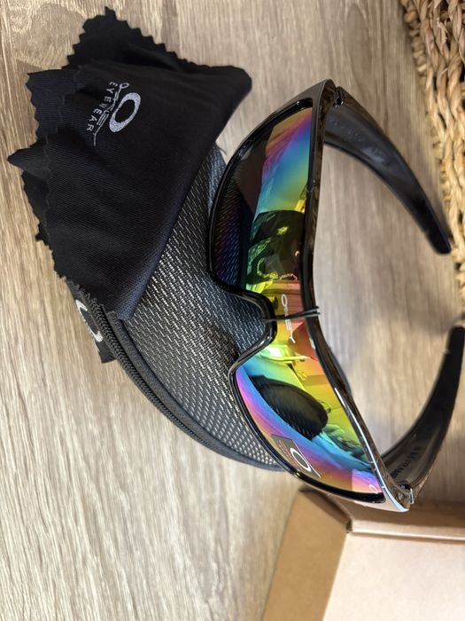 Очила Oakley BATWOLF Matte Blackout POLARIZED Galaxy Jade lens Sunglass 9101