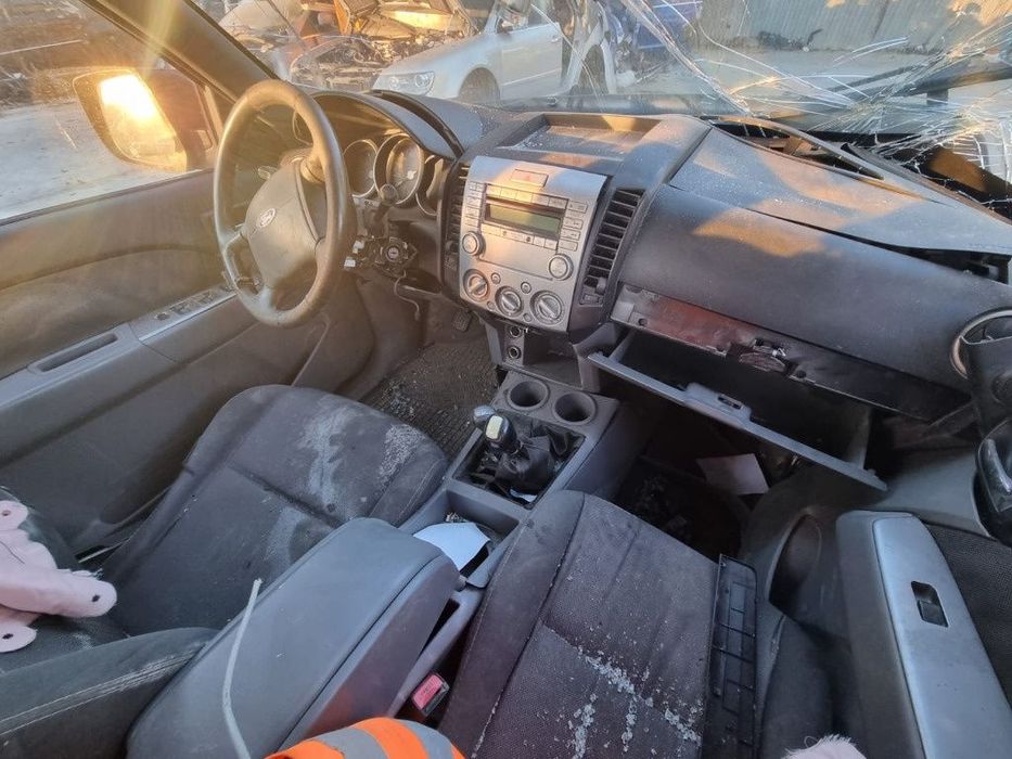 motoras macara geam ansamblu stergatoare bloc lumini etrier frana stanga dreapta fata spate punte spate galerie evacuare admisie planetara fuzeta bascula stanga dreapta fata spate Ford Ranger motor 2.5 tdci 143 cp WLAA dezmembrazi dezmembrez