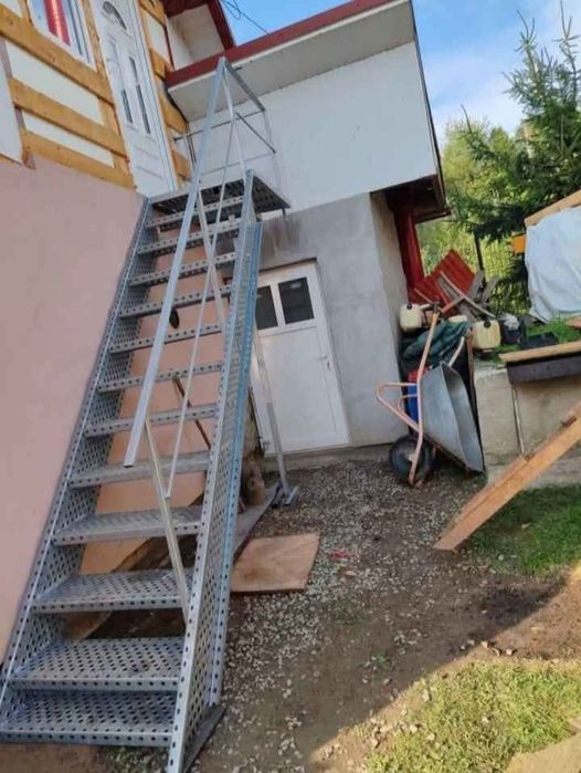 Scări metalice galvanizate
