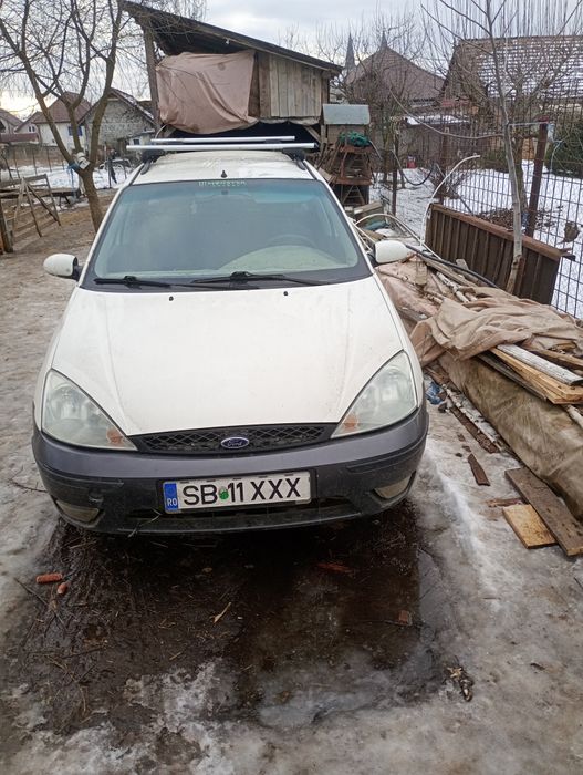 Vând Ford focus   .