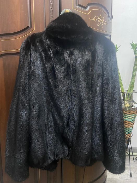 Продам норковую шубу