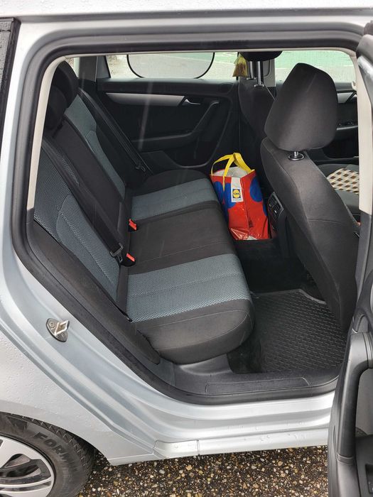 VW Passat break argintiu metalizat