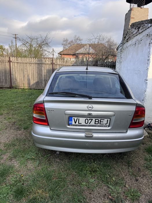 Opel astra…………….