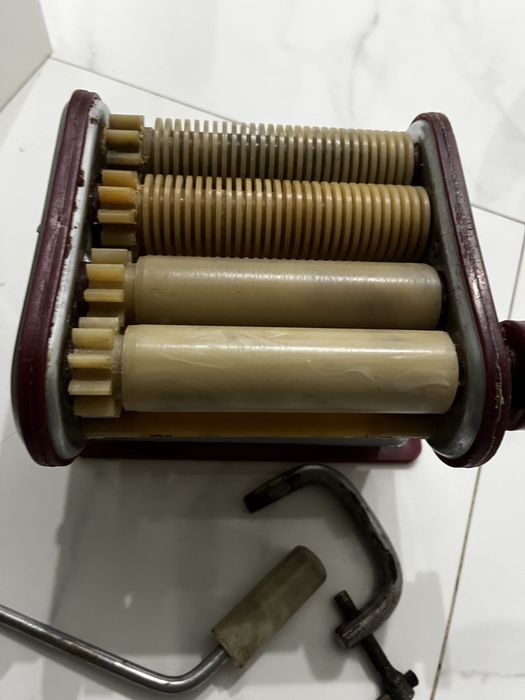 Разные посуды (тапелки лапшарезка и прочие)