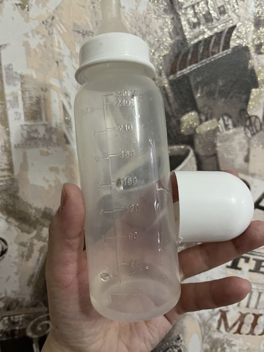 Бутылочка 800 тг