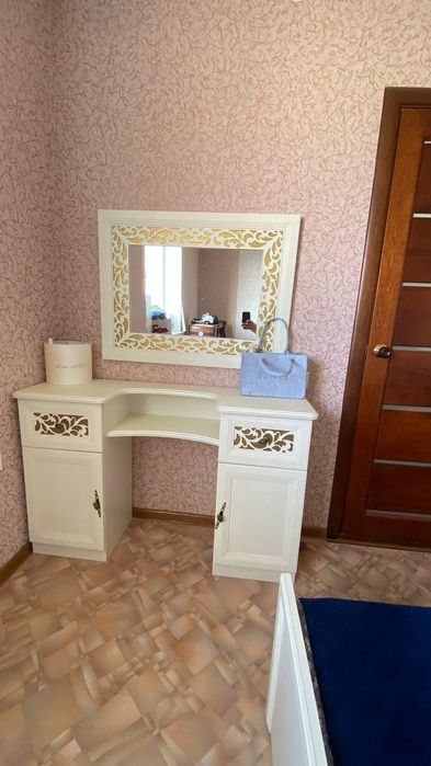 Кровать двухспальная с матрасом