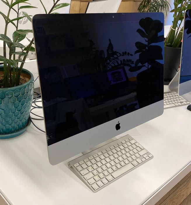 iMac с экраном диагональю 21.5