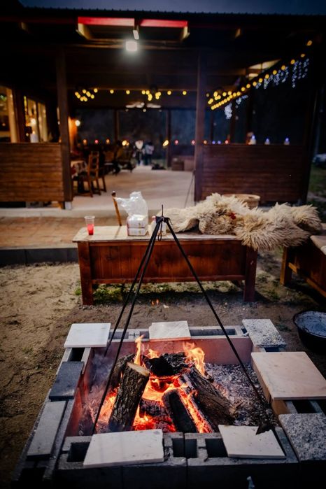 Cabana rustica de vis 400 Lei toată cabana