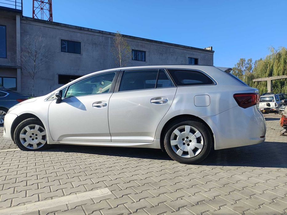 Usa dezechipata stanga/dreapta, fata/spate Toyota Avensis 2017 Break