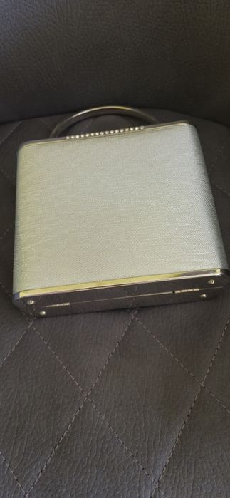 Малка дамска чанта