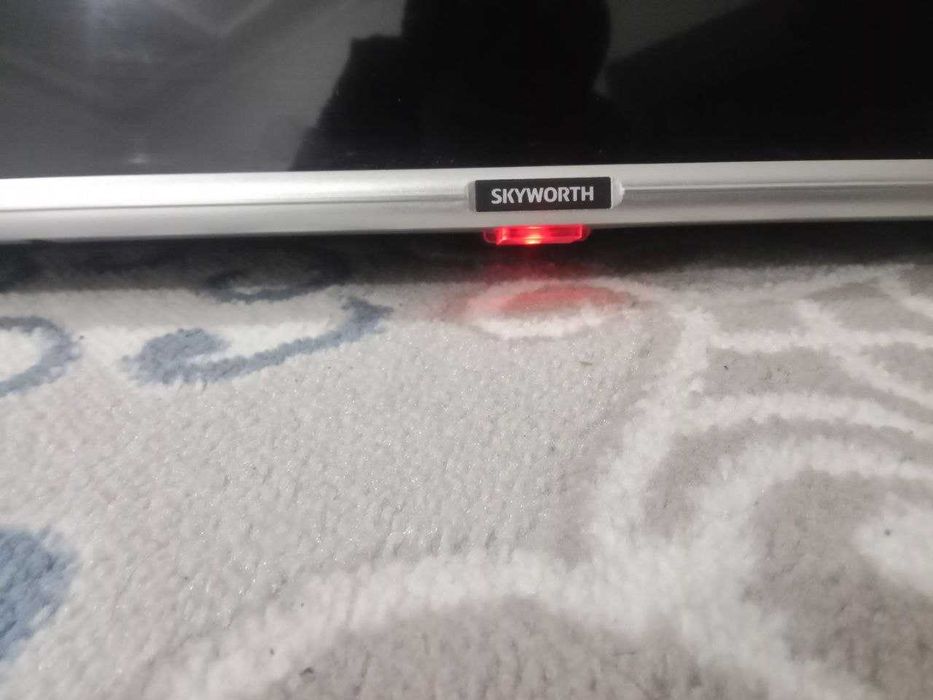 Skyworth 43 inch smart Tv