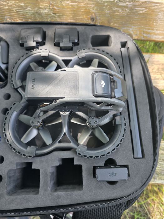 Dji avata + 3 батерии и motion controler
