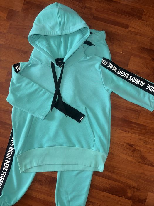 Nikole Collection спортни екипи