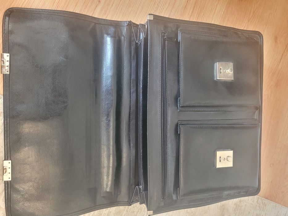 Продам новую Кожаную сумочку