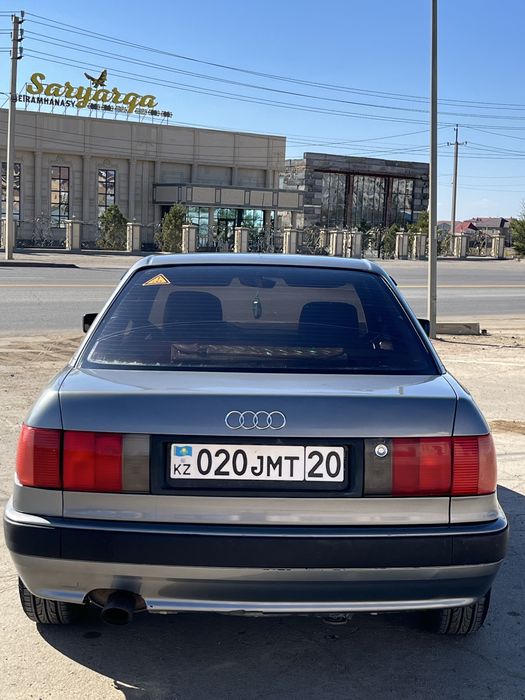 Продаю Audi 80 B4