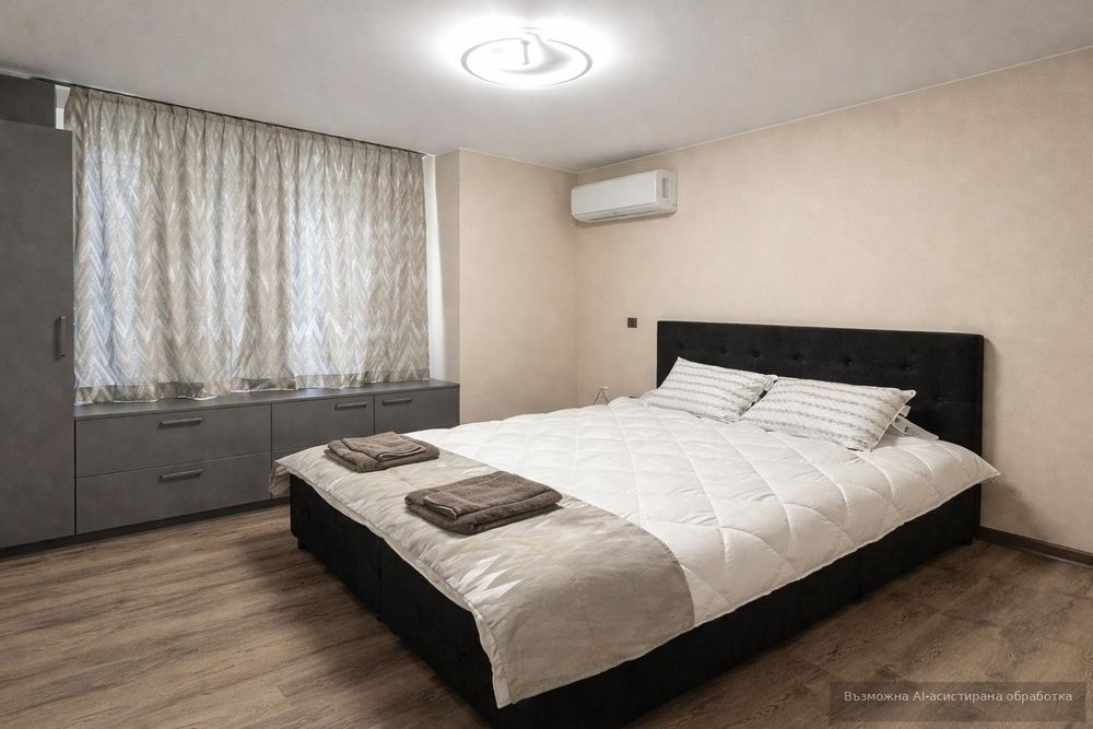 Дава се под наем Тристаен апартамент в Пловдив, Център - 90 кв.м за 1196.97 € - Снимка #3