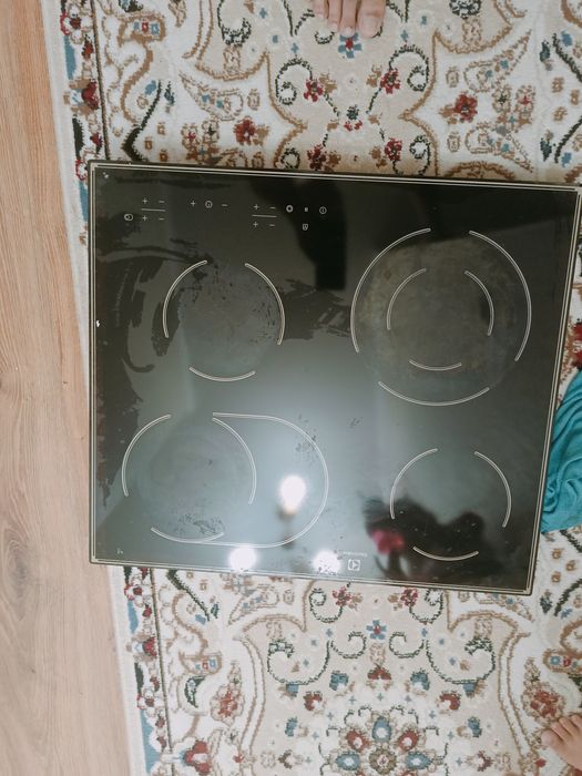 Electrolux  поверхность Электро плита