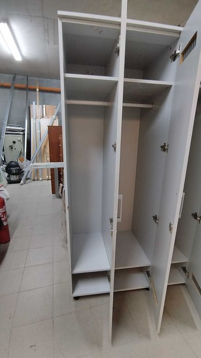 Гардеробна , гардероби за съблекалня 4 - 5 и 6 крила