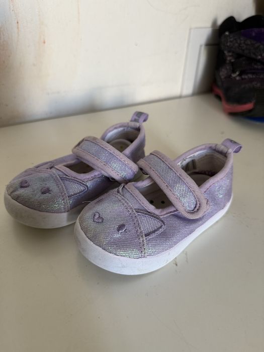 Продам детскую обувь от 19 до 21 размера