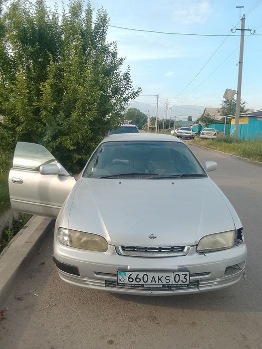 Nissan presea авто