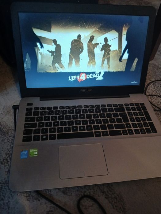 ASUS ноутбук модель x555L