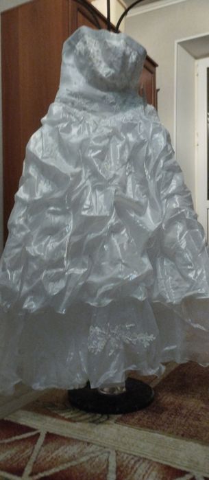 Свадебные платья