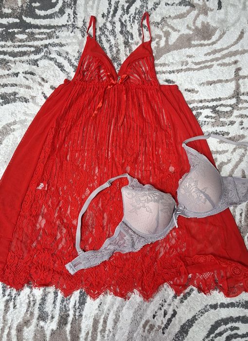 Продаётся пенюар и лифчик в отличном состоянии