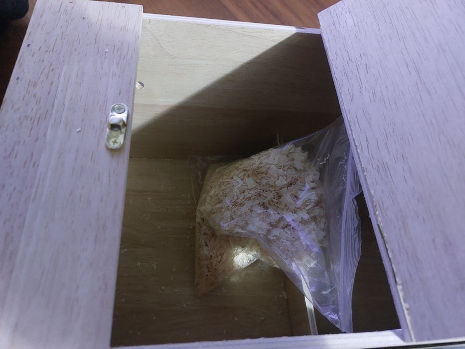 Гнездо для попугаев и канареек