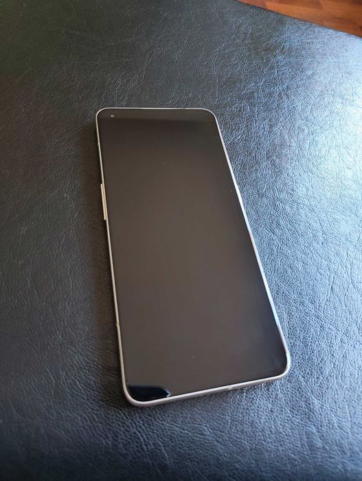 Vând telefon Realme GT 2 Pro 5G - 256GB / 12GB RAM, Snapdragon 8 Gen 1
