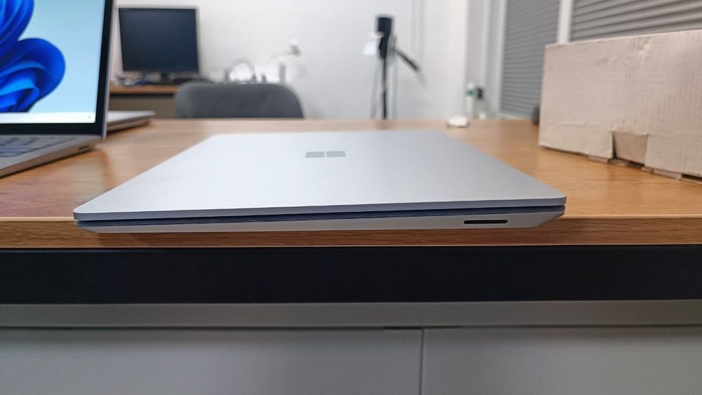 Microsoft
Core i 7
512Gb SSD, 16Gb Operativka
Sensor ekran