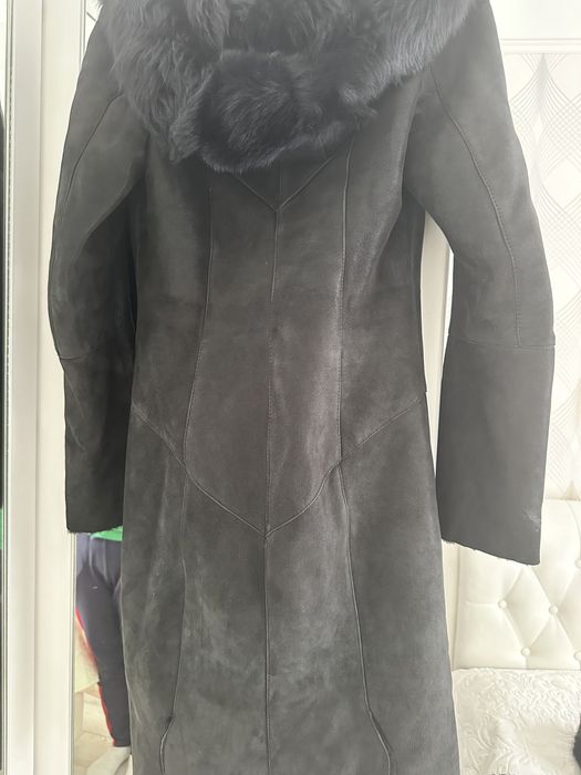 Продам черную дубленку