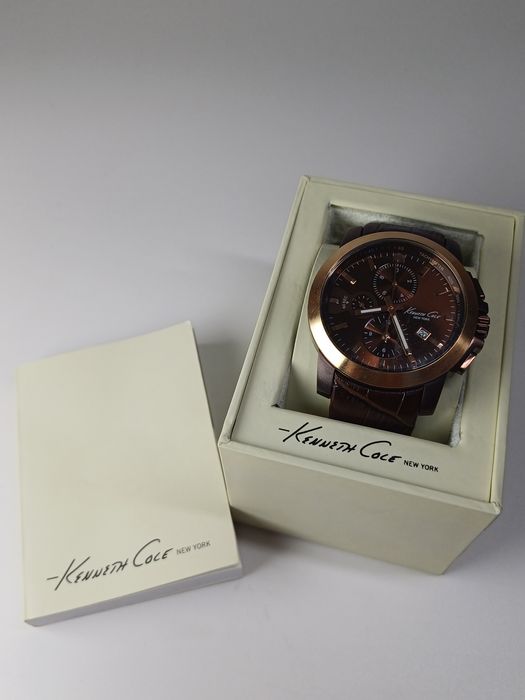 Часы фирмы Kenneth Cole