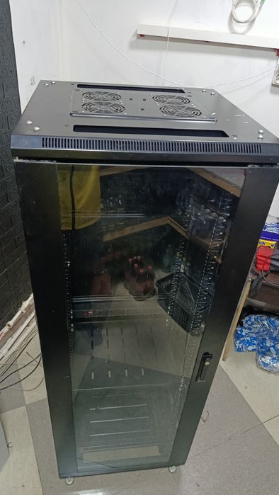 Серверный шкаф на 33u