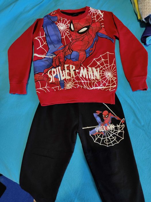 Детски екипи и домашни пантофи