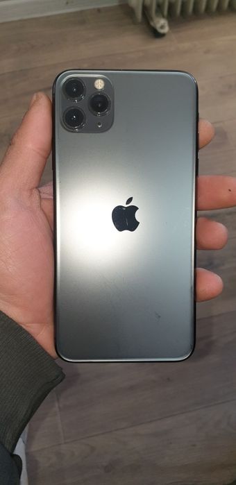 Продаю айфон 11 pro max