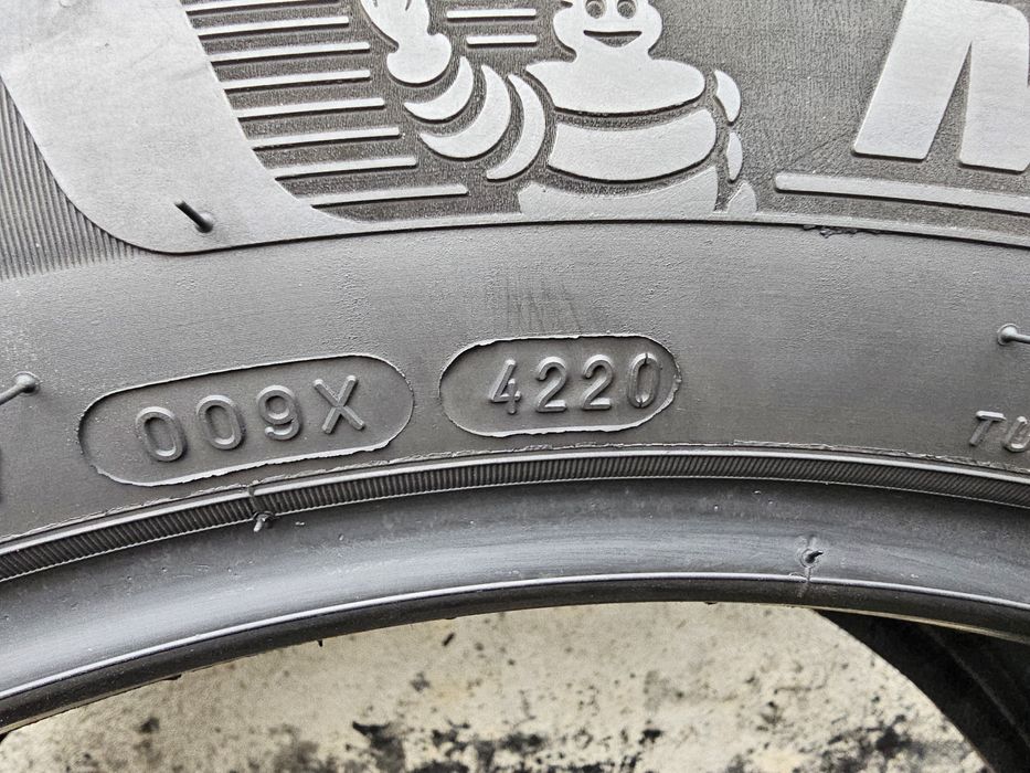 Vând patru anvelope de vara michelin 295 40 20/ 265 45 20 dot 4220