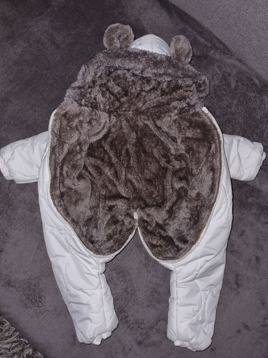 Salopeta de iarna, cu gluga ,marimea 73 cm, 6-9 luni