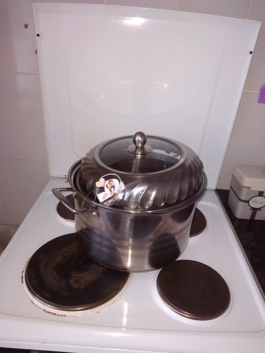 Продам кастрюлю, 10 л