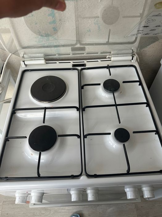 Полам газовую плиту б/у