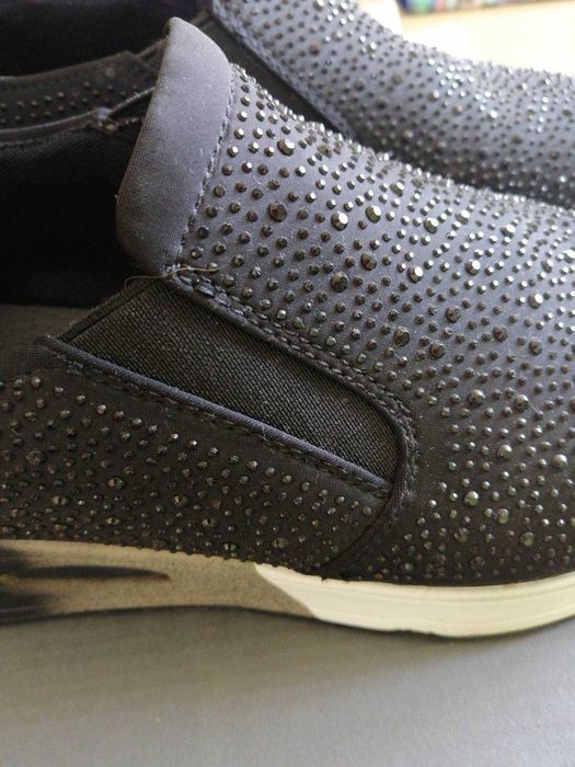 Чисто нови дамски обувки 39 номер