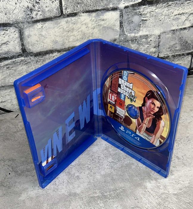 Продам диск GTA 5 PS4