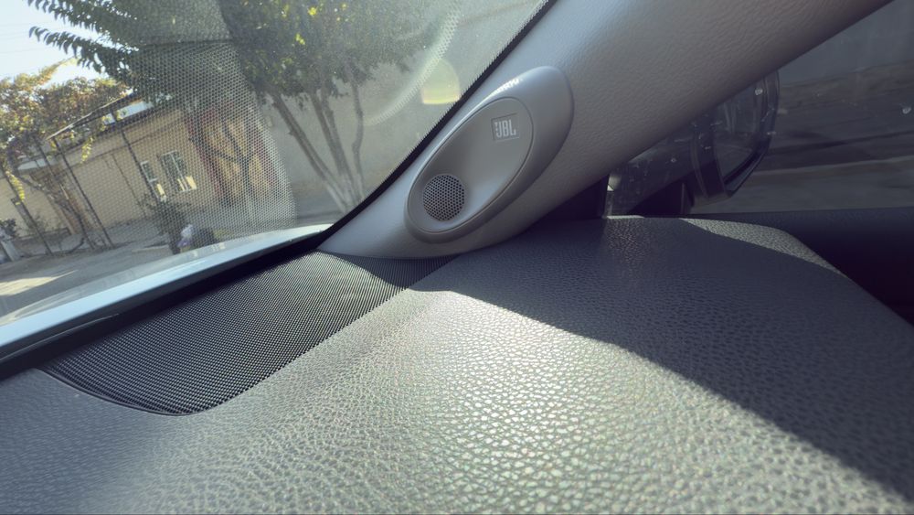 Toyota Camry Grand Full Hybrid panorama Luk