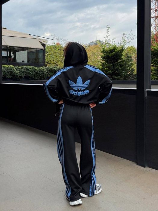 Комплект от три части