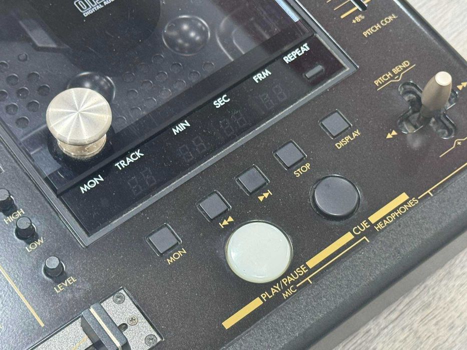 Vestax CDX-12 – Професионален DJ CD плейър