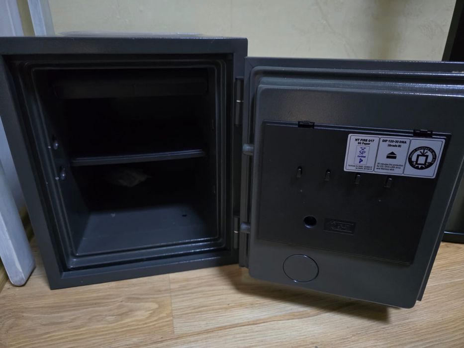 Seif Yale ignifug, electronic + mecanic, stare foarte buna