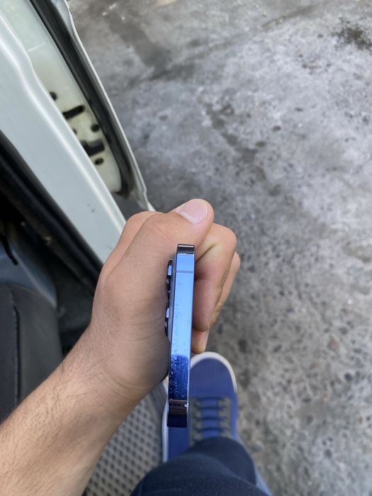 Iphone 13 pro blue
